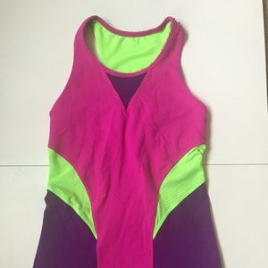 BARELY WORN IVIVVA TEE!!!!!!!